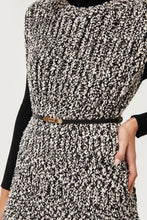 Cargar imagen en el visor de la galería, CHALECO DE PUNTO GRUESO