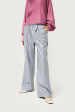 Cargar imagen en el visor de la galería, PANTALON DE PIEL GRIS