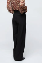 Cargar imagen en el visor de la galería, Pantalón de traje recto negro