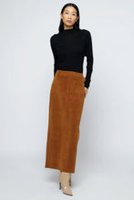 Cargar imagen en el visor de la galería, Falda larga ante camel