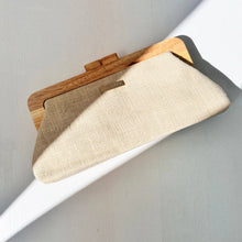 Cargar imagen en el visor de la galería, Clutch Sahara arena
