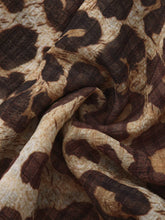 Cargar imagen en el visor de la galería, Top de tirantes con estampado de leopardo y pañuelo
