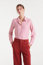 Cargar imagen en el visor de la galería, Camisa fluida rosa
