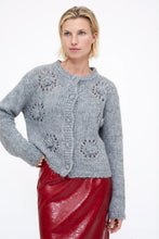 Cargar imagen en el visor de la galería, Cárdigan punto gris crochet
