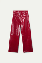 Cargar imagen en el visor de la galería, Pantalón recto cuero sintético rojo
