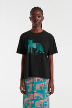 Cargar imagen en el visor de la galería, Camiseta negra 100% algodón con print de Leopardo
