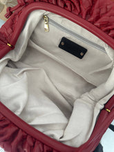 Cargar imagen en el visor de la galería, Bolso grande tejido de cuero genuino
