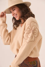Cargar imagen en el visor de la galería, JERSEY OVERSIZE FLOR MANGAS - IVORY
