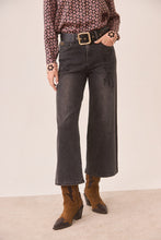 Cargar imagen en el visor de la galería, JEANS WIDE LEG BORDADO Ref. SU.ZUBENE
