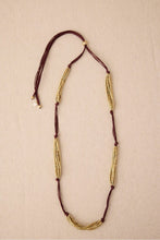 Cargar imagen en el visor de la galería, Collar Cordón Y Latón Baño De Oro
