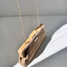 Cargar imagen en el visor de la galería, Clutch Sahara tostado
