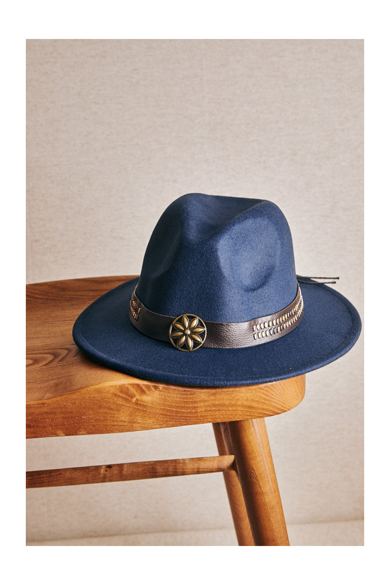 SOMBREROS COWBOY CINTA PIEL Y TACHUELAS