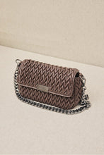 Cargar imagen en el visor de la galería, Bolso Plisado Con Solapa
